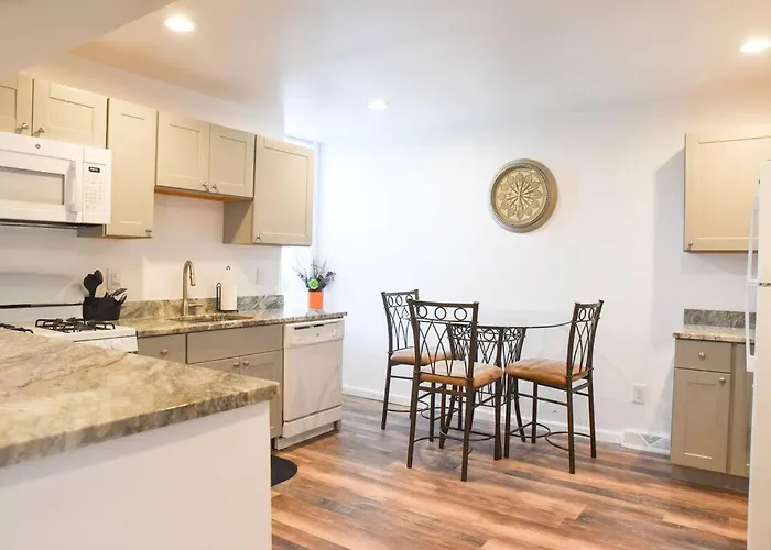 Perfect Mount Washington Walkable W Parking Apartment