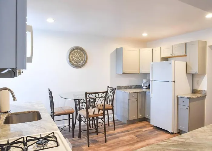 Perfect Mount Washington Walkable W Parking Apartment *